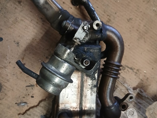 Opel Astra J 2010-2015 1,7 16v Diesel Egr hűtő A17DTR motorkódhoz