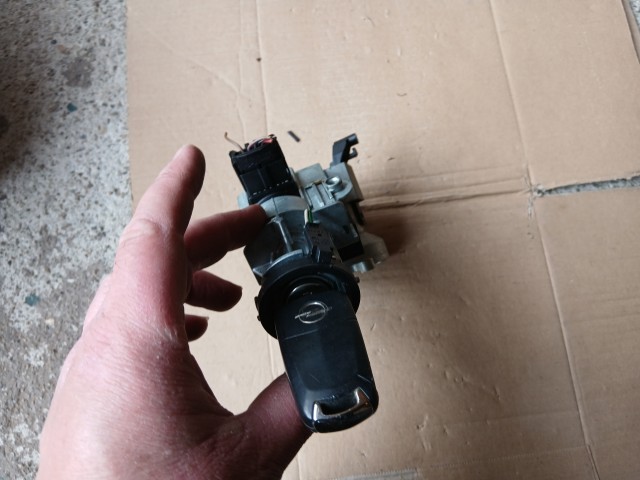Opel Corsa D 2006-2014 Gyújtáskapcsoló Használt