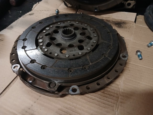 Opel H astra 2004-2023 Kettős tömegű lendkerék Használt