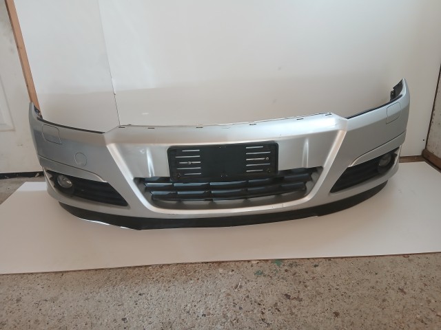 10120 Opel H astra 2004-2006 első Lökhárító Ezüst Z157
