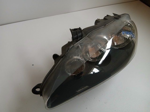 10088 Alfa Romeo 147 2000-2010 Jobb első Lámpa Fényszóró