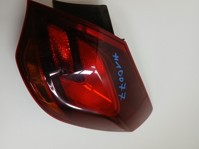 10077 Opel Astra J 2009-2015 Jobb hátsó Lámpa 5 ajtós