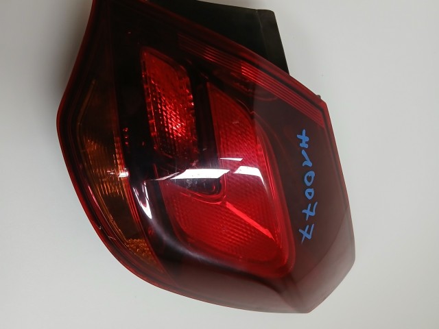 10077 Opel Astra J 2009-2015 Jobb hátsó Lámpa 5 ajtós