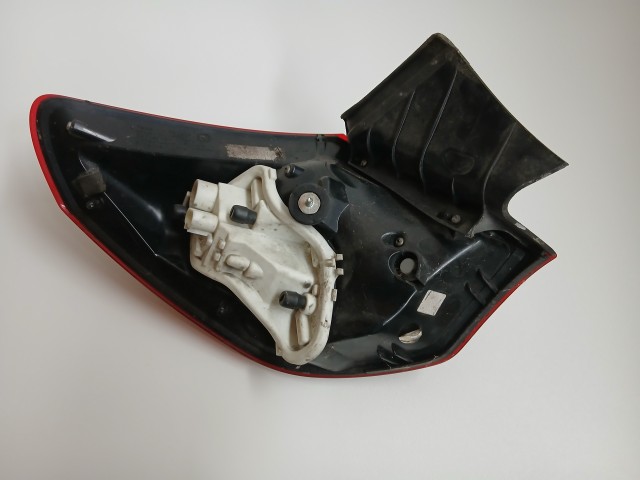 10076 Opel Astra J 2009-2015 Jobb hátsó Lámpa 5 ajtós