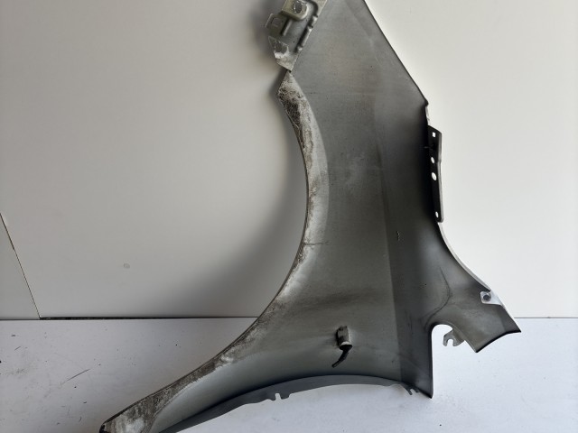 10163 Opel Corsa E Jobb első Sárvédő Fehér Z40R