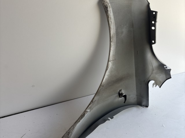 10163 Opel Corsa E Jobb első Sárvédő Fehér Z40R