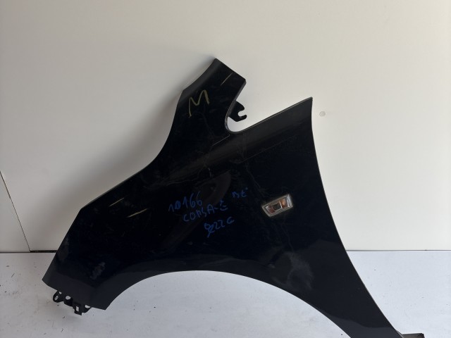 10166 Opel Corsa E Bal első Sárvédő Fekete Y22c