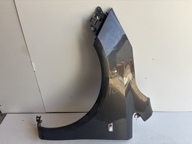 10167 Opel Corsa E Bal első Sárvédő Használt Grafit Z190