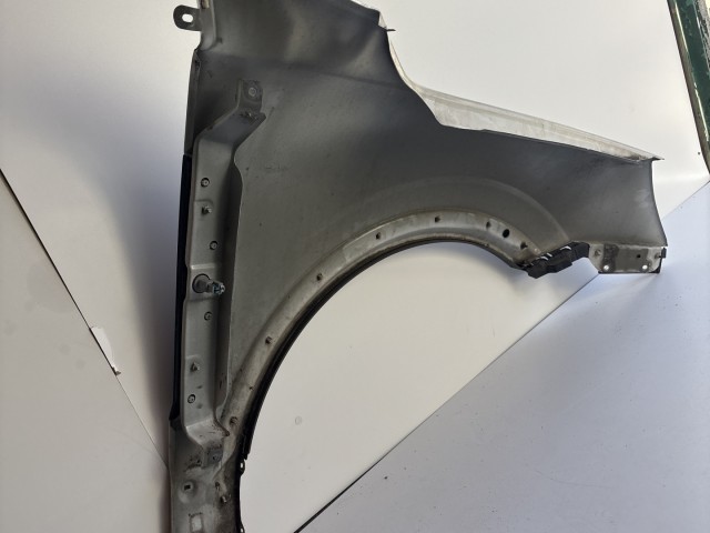 10178 Opel Antara 2006-2015 Bal első Sárvédő Fehér Z40r