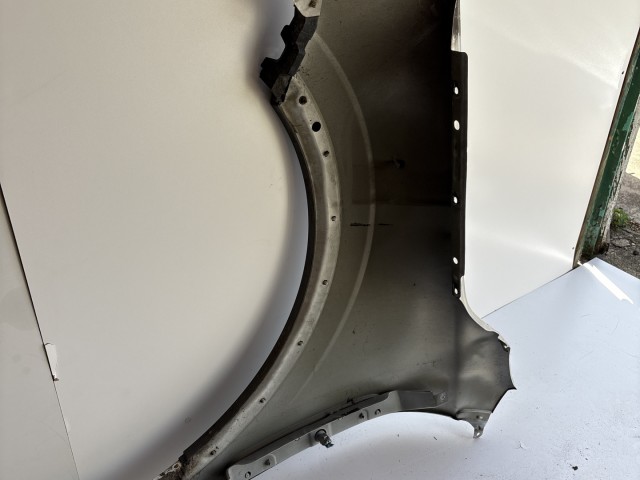10180 Opel Antara 2006-2015 Jobb első Sárvédő Fehér Z40R