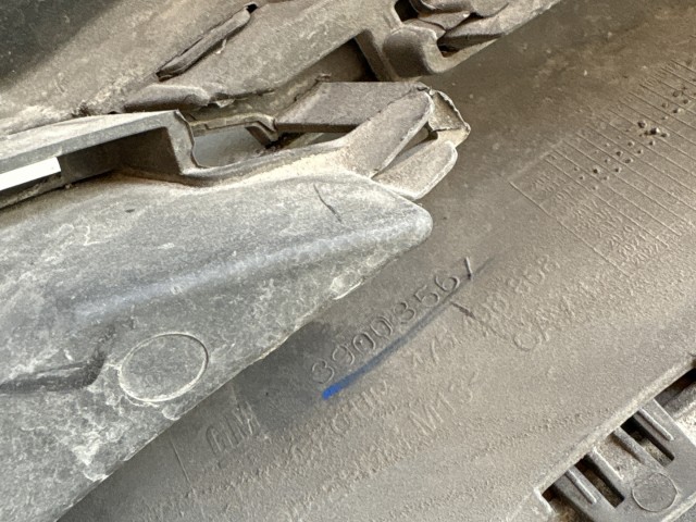10203 Opel Corsa E első Lökhárító Fekete Z22c