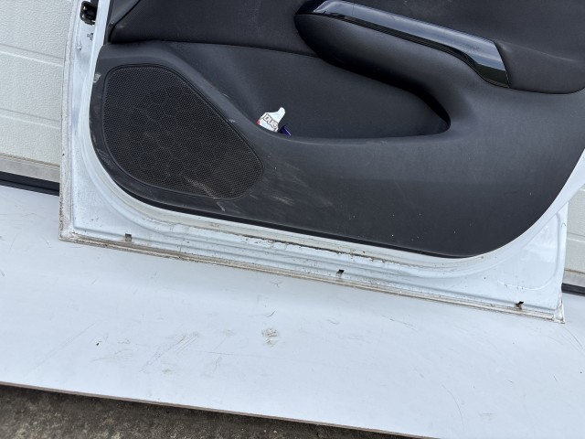 10206 Opel Corsa E Jobb első Ajtó Fehér Z40r