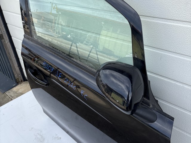 10207 Opel Corsa E Jobb első Ajtó Fekete Z22c