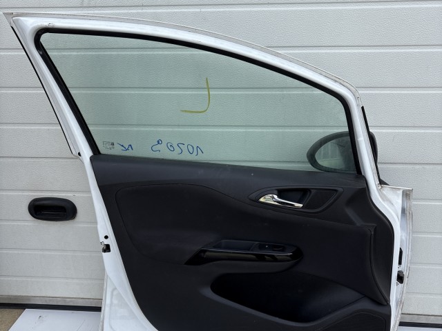 10209 Opel Corsa Bal első Ajtó Használt Fehér