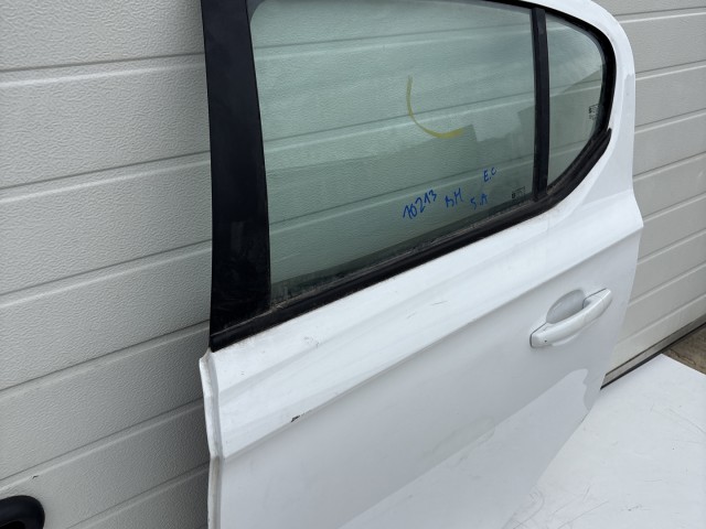 10213 Opel Corsa E Bal hátsó Ajtó Használt Fehér