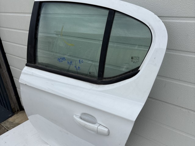 10213 Opel Corsa E Bal hátsó Ajtó Használt Fehér