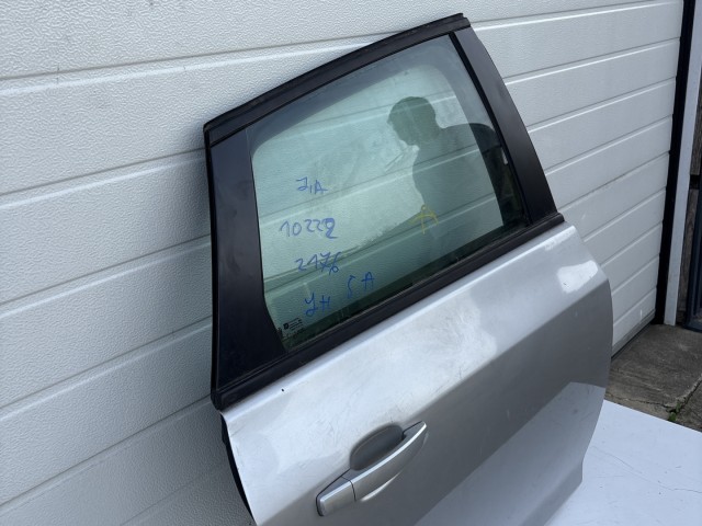10222 Opel Astra J 2009-2015 Jobb hátsó Ajtó Szürke Z176