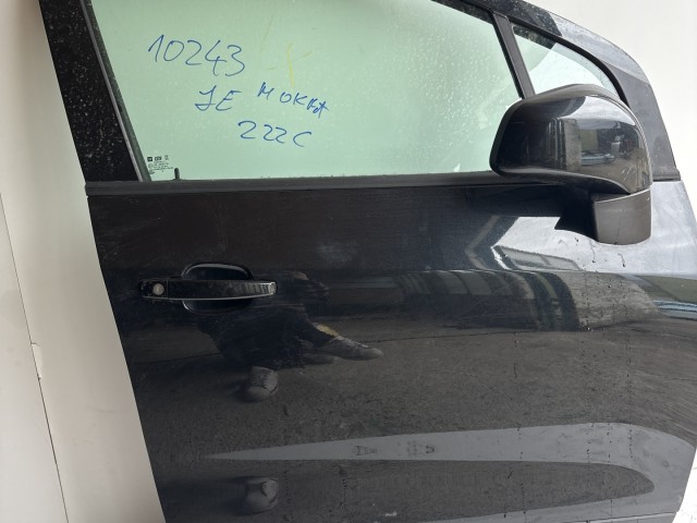 10243 Opel Mokka Jobb első Ajtó Fekete Z22c