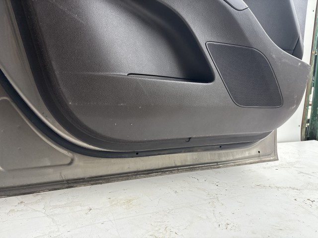 10245 Opel Meriva B 2010-2017 Bal első Ajtó Barna Z40w