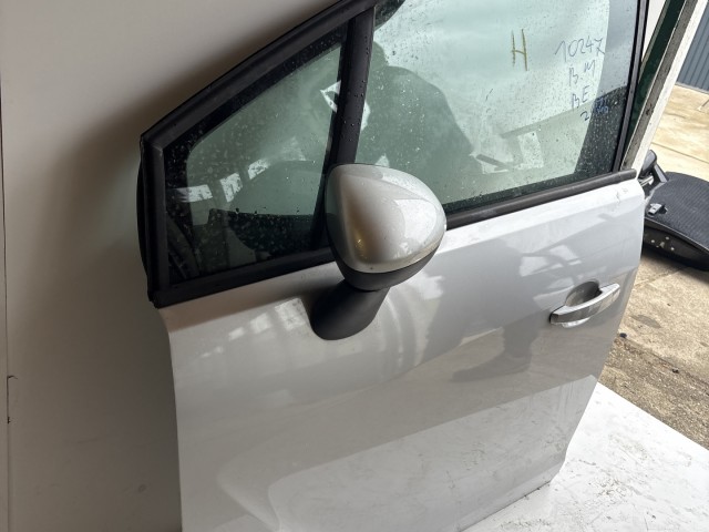 10247 Opel Meriva B 2010-2017 Bal első Ajtó Ezüst Z176