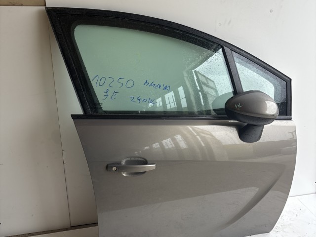 10250 Opel Meriva B 2010-2017 Jobb első Ajtó Barna Z40w