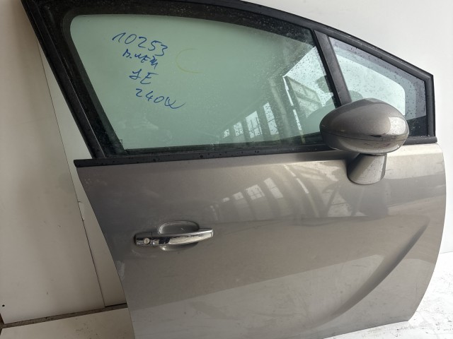 10253 Opel Meriva B 2010-2017 Jobb első Ajtó Barna Z40w