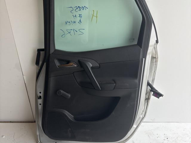10255 Opel Meriva B 2010-2017 Jobb hátsó Ajtó Ezüst Z176