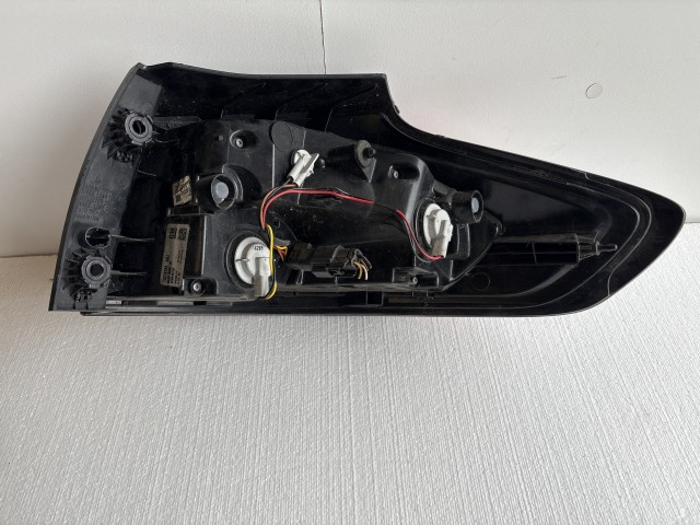 10262 Opel Zafira C 2011 Bal hátsó Lámpa 