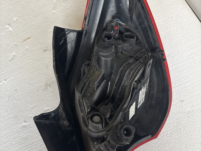 10273 Opel Corsa E Bal hátsó Lámpa 5 ajtós