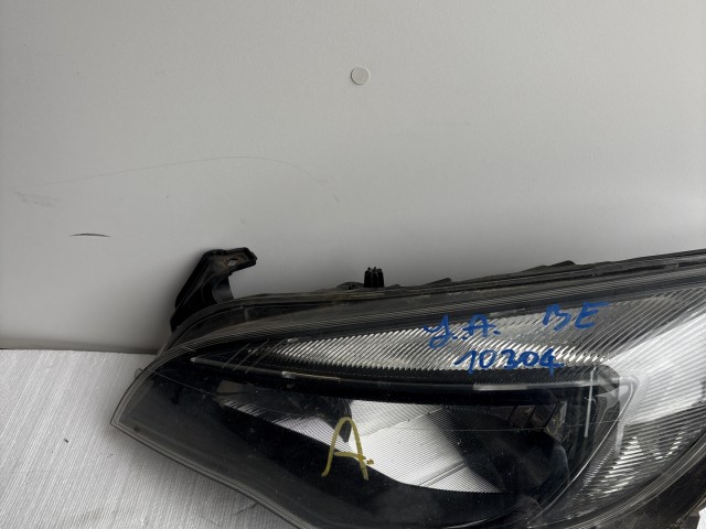 10304 Opel Astra J 2009-2015 Bal első  Lámpa Fényszóró Angol