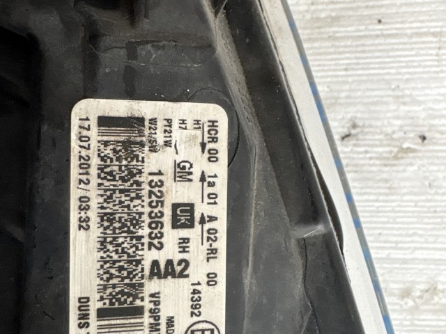 10309 Opel Meriva B 2010-2017 Jobb első Lámpa Fényszóró Angol