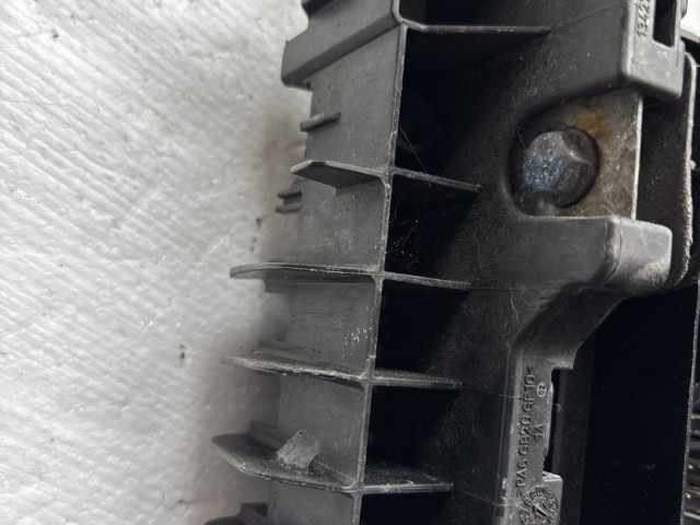 Opel Astra K Motortéri biztosítéktábla