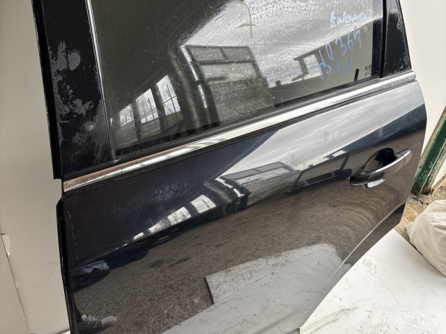 10364 Opel Antara 2006-2015 Bal hátsó Ajtó Használt  Fekete Z22c