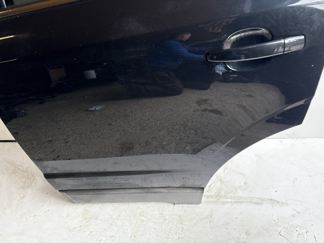 10364 Opel Antara 2006-2015 Bal hátsó Ajtó Használt  Fekete Z22c