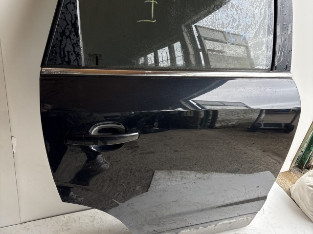 10366 Opel Antara 2006-2015 Jobb hátsó  Ajtó Használt Fekete Z22c