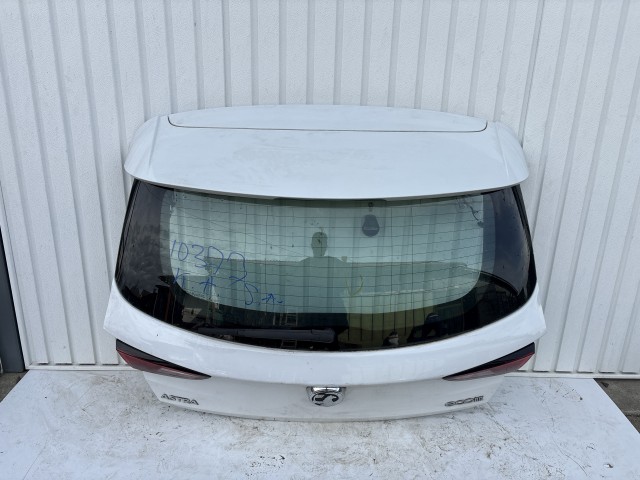 10377 Opel Astra K  Csomagtérajtó 5 ajtós fehér