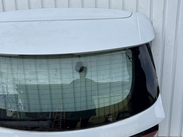 10377 Opel Astra K  Csomagtérajtó 5 ajtós fehér