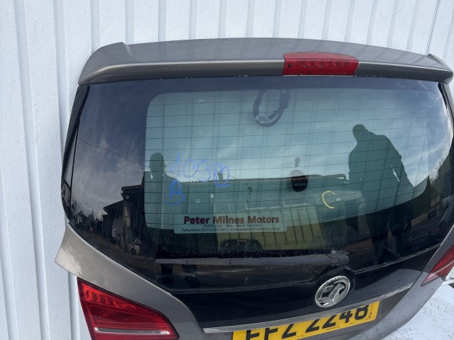 10382 Opel Meriva B 2010-2017 Csomagtérajtó Barna z40w