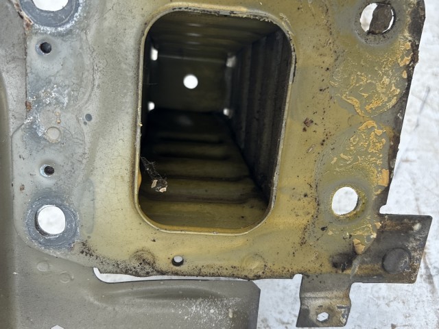 Opel Meriva B 2010-2017 jobb első Lámpa keret 