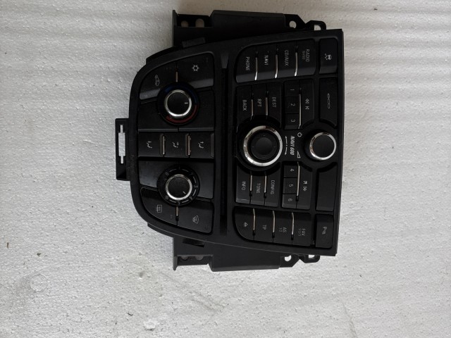 Opel Astra J 2009-2015 Közép konzol Használt