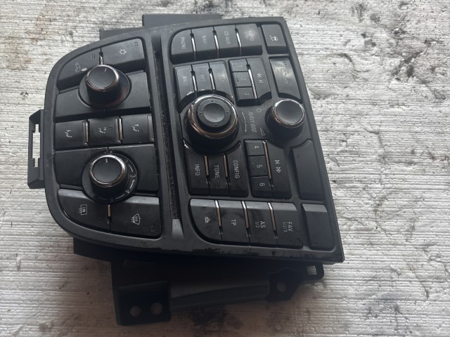 Opel Astra J 2009-2015 Közép konzol Használt