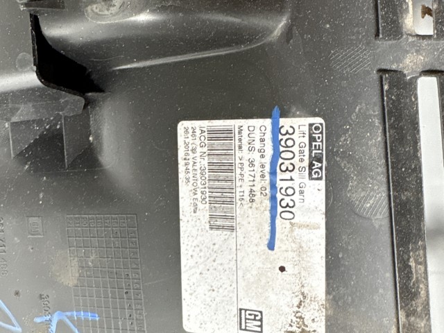 Opel Astra K 2015 Hátfalkárpit Használt