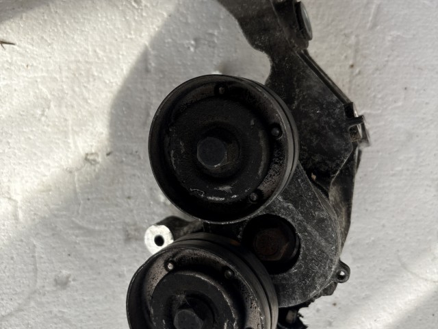Opel H astra 2004-2014 generátor tartóbak