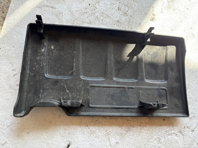 Opel Corsa D 2006-2014 Motorburkolat Használt 1.4 benzin
