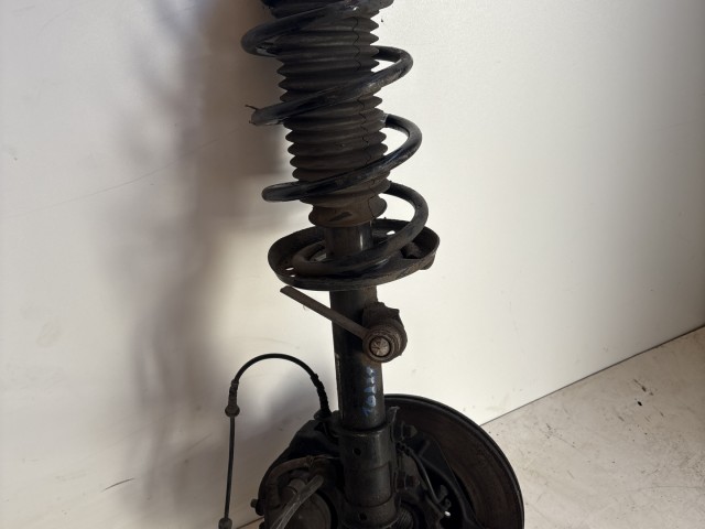 Opel Corsa E 2014-2019 Jobb első Csonkállvány