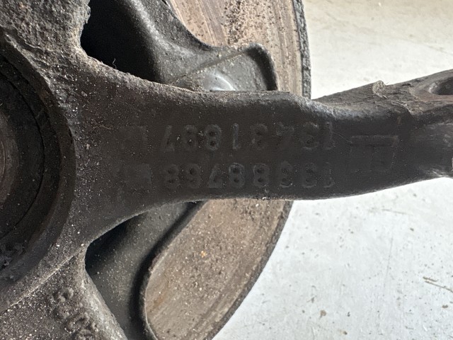 Opel Corsa E 2014-2019 Jobb első Csonkállvány