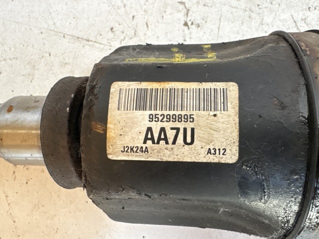 Opel Antara 2006-2015  Bal első Féltengely Használt Autómata