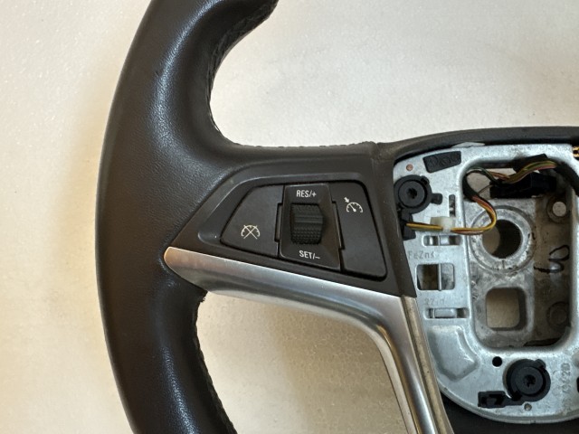Opel Meriva B 2010-2017 Kormánykerék Használt Barna multikormányos bőr  