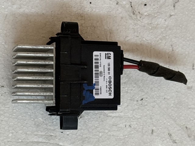 Opel Astra J 2009-2015 Fűtőmotor előtét ellenállás Használt  