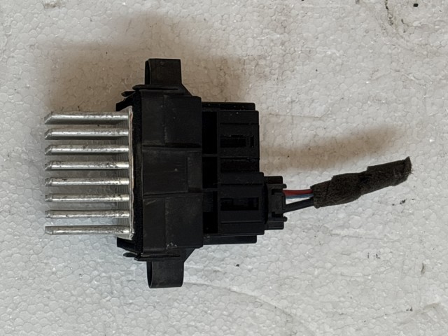 Opel Astra J 2009-2015 Fűtőmotor előtét ellenállás Használt  